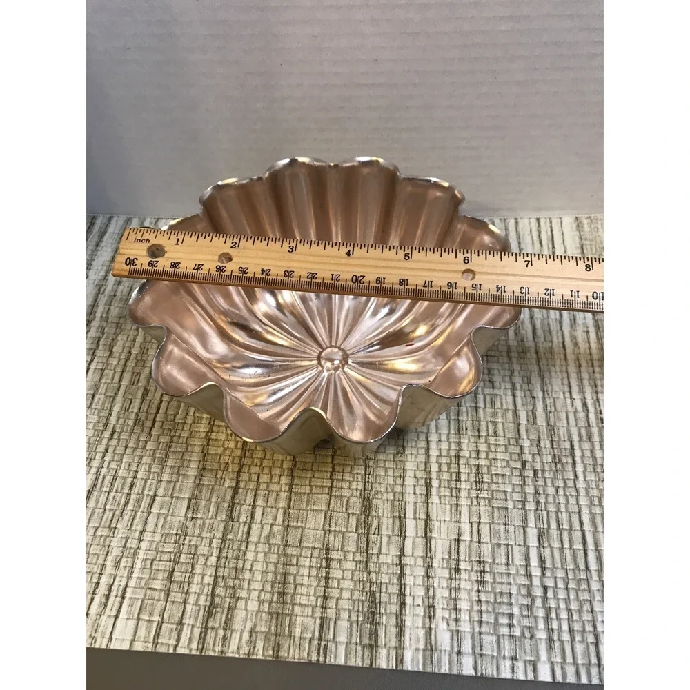 Vintage Copper Tone Fluted Flower Mold Baking Pan‎ Kitchen Decor